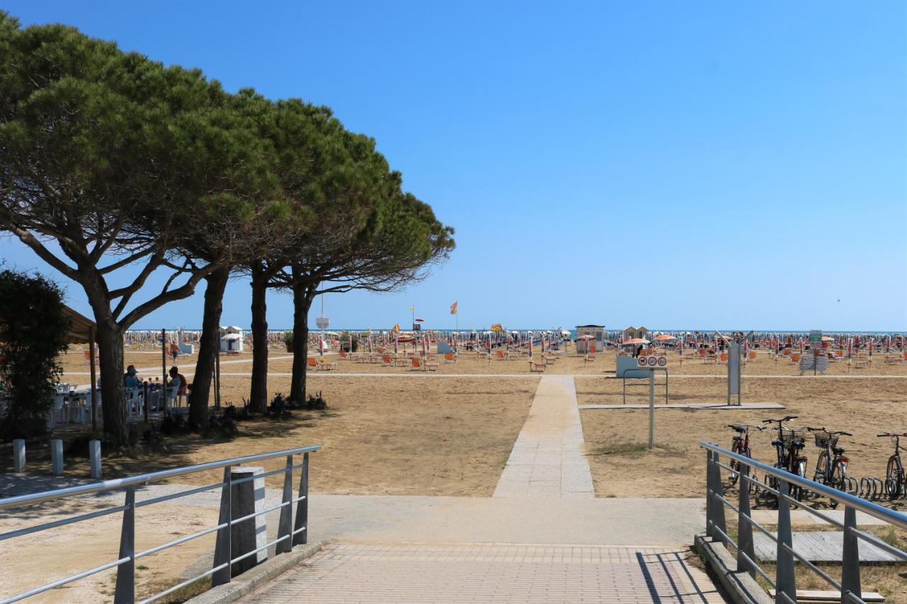 Villa Raffaella Bibione Exterior foto